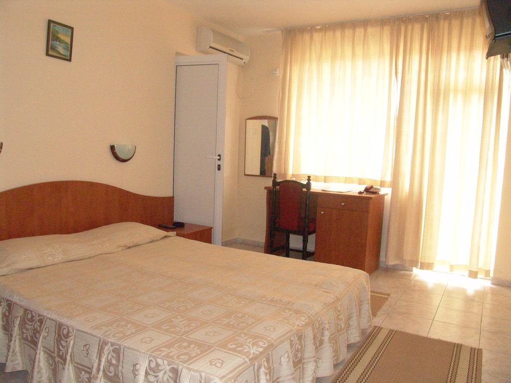 Family Hotel Andreev Nessebar Quarto foto