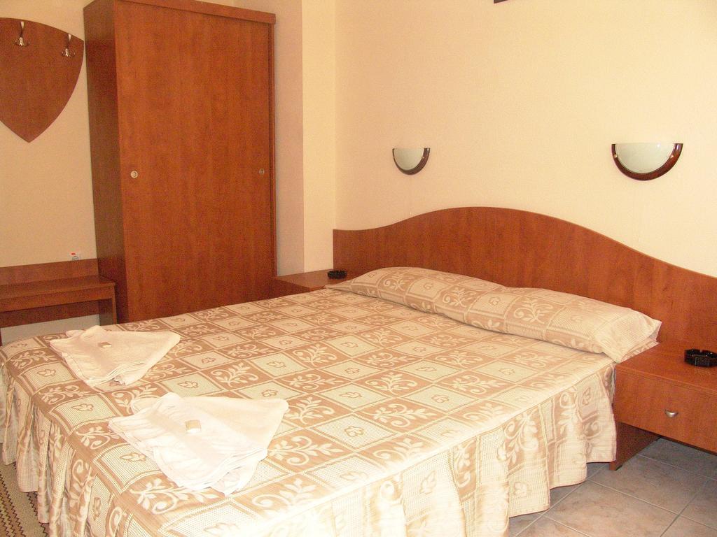 Family Hotel Andreev Nessebar Quarto foto
